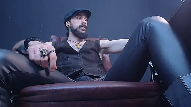 AxelColton online show from 02/06/25, 06:18