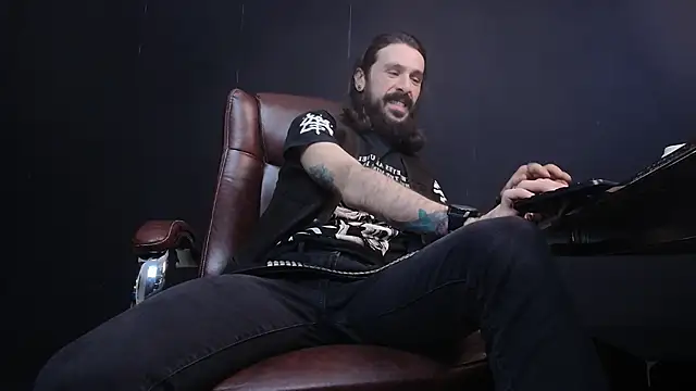 AxelColton online show from 02/13/25, 06:20