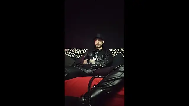 Snapshot of AxelColton chatting on 04/29/26, 05:17 AxelColton online show from 04/29/26, 05:17