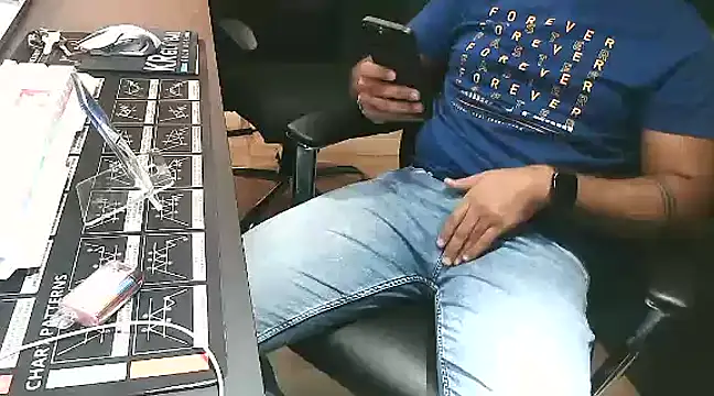 Snapshot of Nil_Talreja chatting on 01/21/25, 04:54 Nil Talreja online show from 01/21/25, 04:54