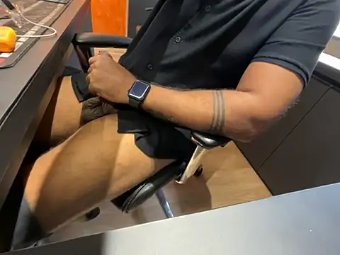 Snapshot of Nil_Talreja chatting on 10/09/25, 08:56 Nil Talreja online show from 10/09/25, 08:56