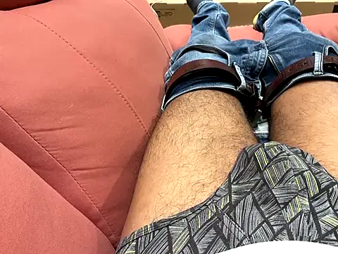 Snapshot of Nil_Talreja chatting on 12/15/25, 09:13 Nil Talreja online show from 12/15/25, 09:13