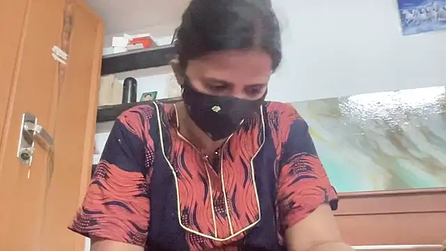 Tamil Sanjana  online show from 02/08/26, 04:49