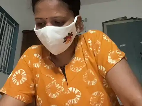 Snapshot of Tamil_Sanjana_ chatting on 04/05/26, 05:21 Tamil Sanjana online show from 04/05/26, 05:21