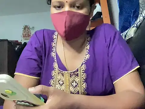 Snapshot of Tamil_Sanjana_ chatting on 04/20/26, 05:26 Tamil Sanjana online show from 04/20/26, 05:26