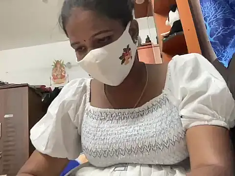 Snapshot of Tamil_Sanjana_ chatting on 04/23/26, 02:08 Tamil Sanjana online show from 04/23/26, 02:08