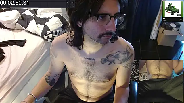 Snapshot of Chuck-FR chatting on 04/21/26, 08:31 Chuck-FR online show from 04/21/26, 08:31