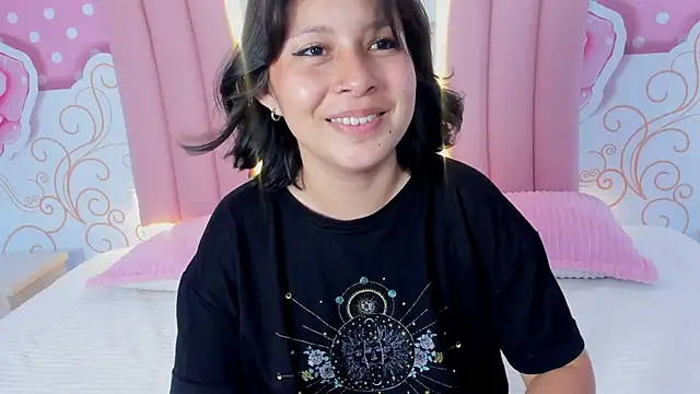 Snapshot of Lily_Martinez chatting on 03/22/25, 08:29 Lily Martinez online show from 03/22/25, 08:29
