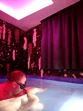 Snapshot of Coppiatrasgressiva chatting on 10/14/25, 10:10 Coppiatrasgressiva online show from 10/14/25, 10:10