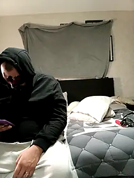 Snapshot of Coppiatrasgressiva chatting on 10/29/25, 10:00 Coppiatrasgressiva online show from 10/29/25, 10:00