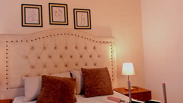 Snapshot of ashly__ms chatting on 10/02/25, 06:59 ashly  ms online show from 10/02/25, 06:59