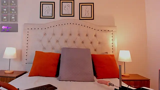 Snapshot of ashly__ms chatting on 10/21/25, 03:02 ashly  ms online show from 10/21/25, 03:02