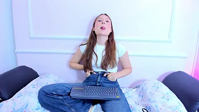 Daisha Riley online show from 01/04/25, 12:38