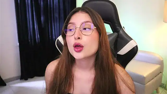 Snapshot of Daisha_Riley chatting on 11/03/25, 02:29 Daisha Riley online show from 11/03/25, 02:29