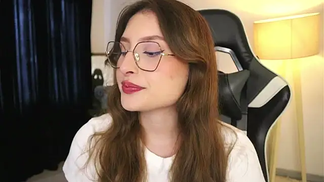 Snapshot of Daisha_Riley chatting on 11/19/25, 03:12 Daisha Riley online show from 11/19/25, 03:12