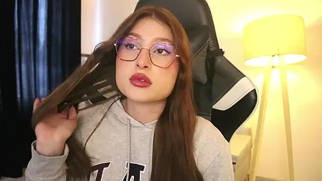 Snapshot of Daisha_Riley chatting on 11/21/25, 02:38 Daisha Riley online show from 11/21/25, 02:38