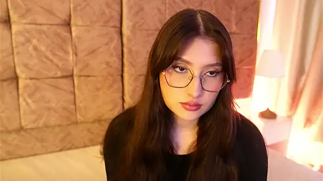 Daisha Riley online show from 04/08/26, 12:38