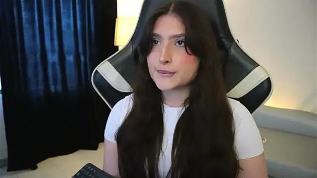 Daisha Riley online show from 04/13/26, 12:54