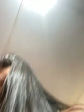 Snapshot of dani-lue chatting on 03/27/26, 01:22 dani-lue online show from 03/27/26, 01:22