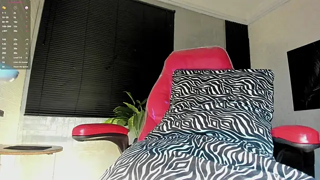 Snapshot of JhonyMiller_ chatting on 11/22/25, 07:57 JhonyMiller online show from 11/22/25, 07:57