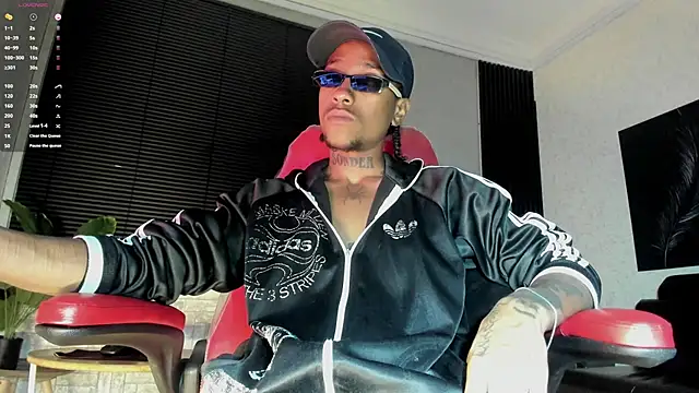 Snapshot of JhonyMiller_ chatting on 12/05/25, 07:54 JhonyMiller online show from 12/05/25, 07:54