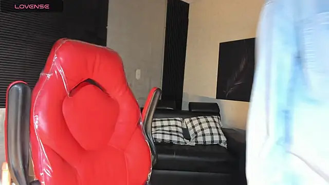 Snapshot of JhonyMiller_ chatting on 03/20/26, 08:03 JhonyMiller online show from 03/20/26, 08:03