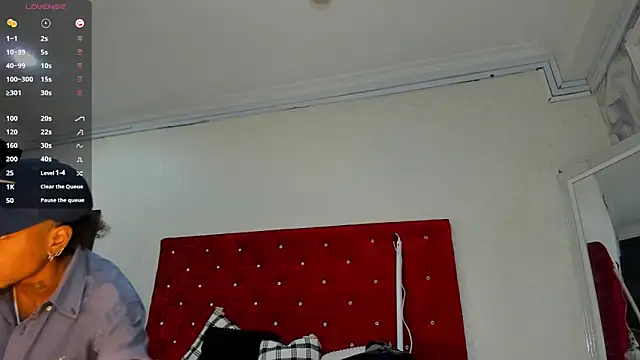 Snapshot of JhonyMiller_ chatting on 04/10/26, 08:02 JhonyMiller online show from 04/10/26, 08:02