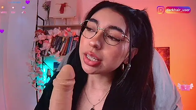 Snapshot of Sweet_Nyx chatting on 05/17/26, 08:49 Sweet Nyx online show from 05/17/26, 08:49