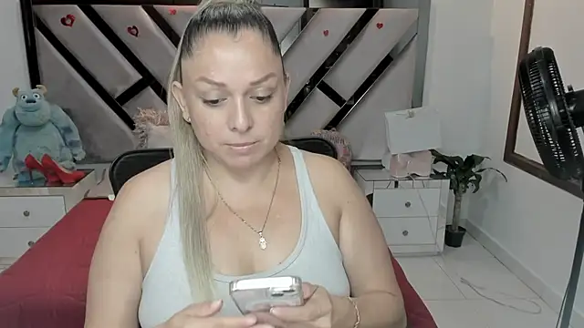 natalia5560 online show from 11/10/25, 01:21