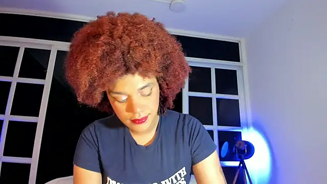 Snapshot of loladupont chatting on 07/19/26, 03:10 loladupont online show from 07/19/26, 03:10