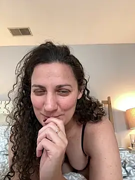 Snapshot of snarley33 chatting on 02/11/26, 06:02 snarley33 online show from 02/11/26, 06:02