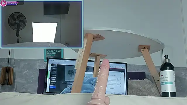 Little lili19 online show from 01/12/25, 04:00