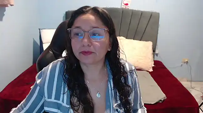 Snapshot of AngelRouss chatting on 02/22/25, 08:09 AngelRouss online show from 02/22/25, 08:09