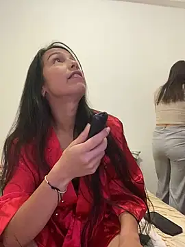 Snapshot of anahimoon_ chatting on 01/21/25, 06:34 anahimoon online show from 01/21/25, 06:34