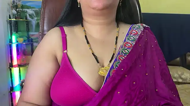 Snapshot of FlatVincy4 chatting on 02/02/26, 04:06 FlatVincy4 online show from 02/02/26, 04:06