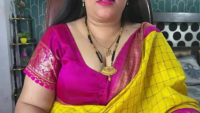 Snapshot of FlatVincy4 chatting on 02/12/26, 04:57 FlatVincy4 online show from 02/12/26, 04:57