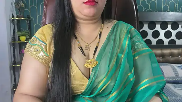 Snapshot of FlatVincy4 chatting on 02/18/26, 04:08 FlatVincy4 online show from 02/18/26, 04:08