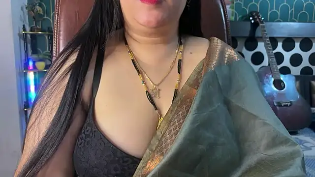 Snapshot of FlatVincy4 chatting on 02/20/26, 06:26 FlatVincy4 online show from 02/20/26, 06:26