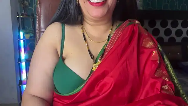 Snapshot of FlatVincy4 chatting on 02/21/26, 03:35 FlatVincy4 online show from 02/21/26, 03:35