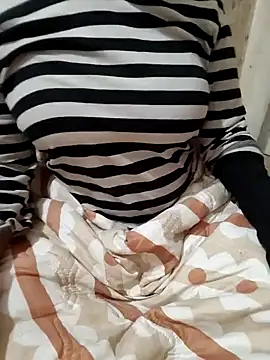 Looliya02 online show from 01/07/25, 10:22