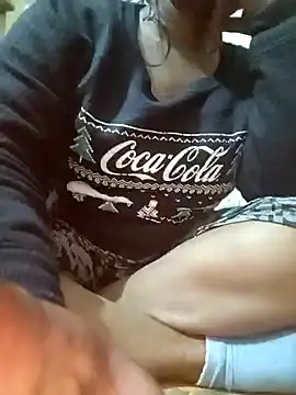 Looliya02 online show from 01/12/25, 05:56