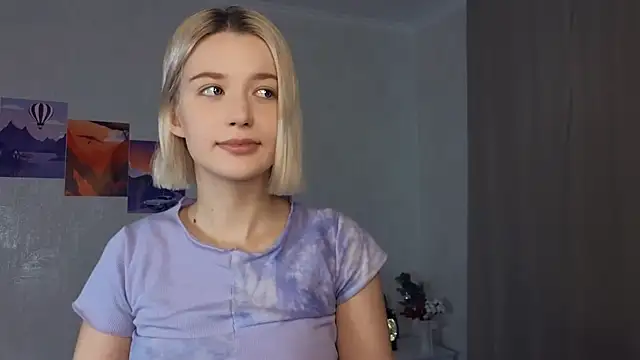 Snapshot of LucyLure chatting on 12/21/24, 09:12 LucyLure online show from 12/21/24, 09:12