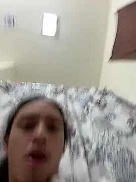 Snapshot of qbaby96 chatting on 12/29/24, 01:49 qbaby96 online show from 12/29/24, 01:49