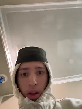 Snapshot of qbaby96 chatting on 01/07/25, 08:03 qbaby96 online show from 01/07/25, 08:03