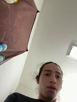 Snapshot of qbaby96 chatting on 01/11/25, 02:58 qbaby96 online show from 01/11/25, 02:58