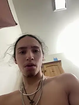 Snapshot of qbaby96 chatting on 01/30/25, 12:37 qbaby96 online show from 01/30/25, 12:37