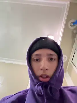 Snapshot of qbaby96 chatting on 02/26/25, 11:20 qbaby96 online show from 02/26/25, 11:20