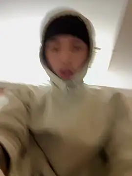 Snapshot of qbaby96 chatting on 03/07/25, 08:02 qbaby96 online show from 03/07/25, 08:02