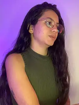 Snapshot of Rosita_forever_ chatting on 01/31/25, 10:42 Rosita forever  online show from 01/31/25, 10:42