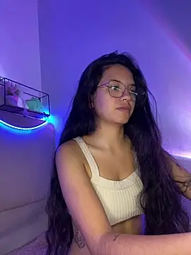 Snapshot of Rosita_forever_ chatting on 02/06/25, 04:14 Rosita forever  online show from 02/06/25, 04:14